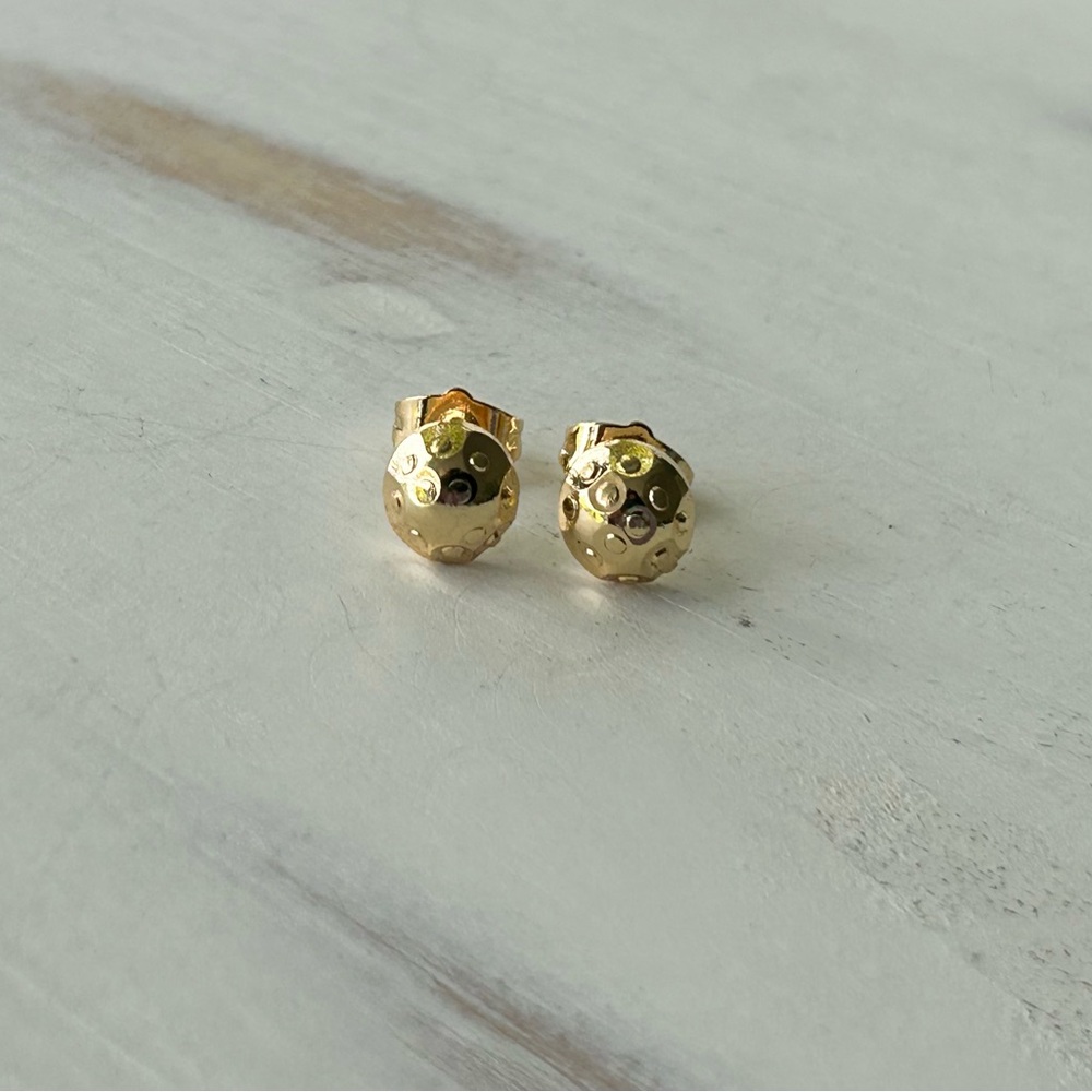 18k GP stud earrings